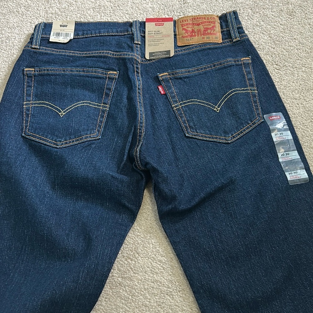 Levi’s Jean - Picture 3 of 13